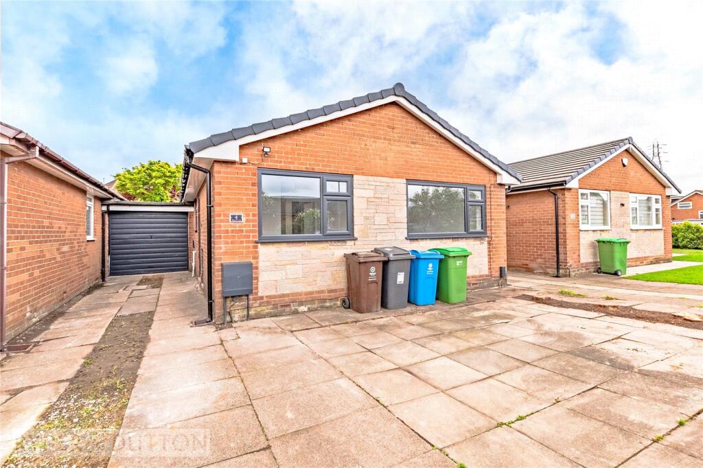 Main image of property: Kirklee Avenue, Chadderton, Oldham, Greater Manchester, OL9