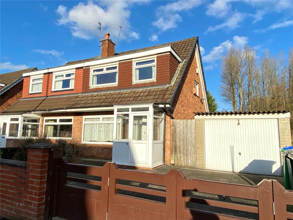 3 bedroom semidetached house for sale in Cherwell Avenue, Heywood
