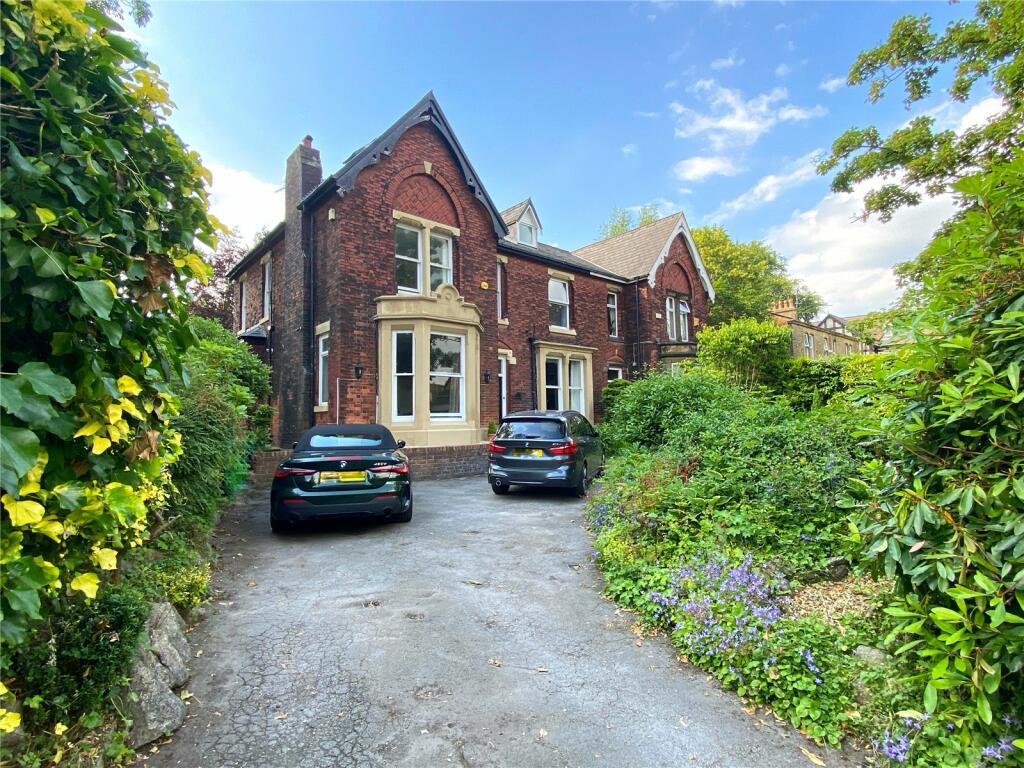 6 bedroom semidetached house for sale in Manchester Road, Hopwood