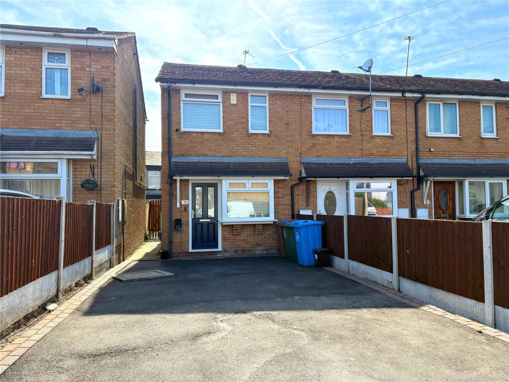 Main image of property: Lock Close, Heywood, Greater Manchester, OL10