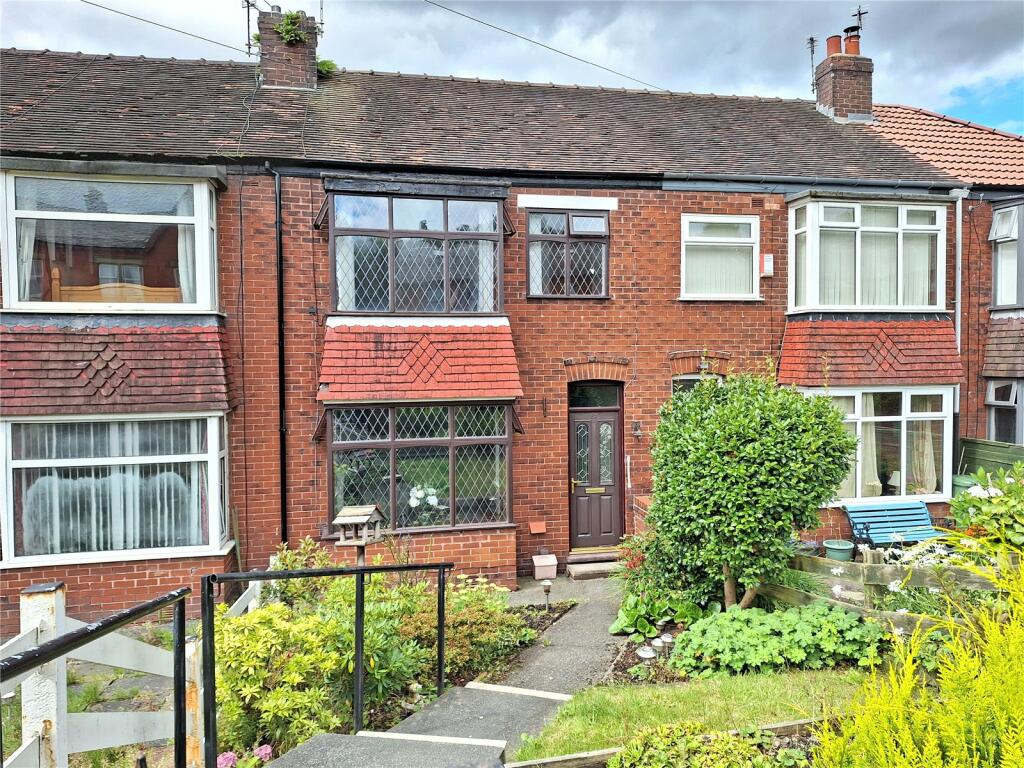 3 bedroom terraced house for sale in Stamford Road, Lees, Oldham, OL4