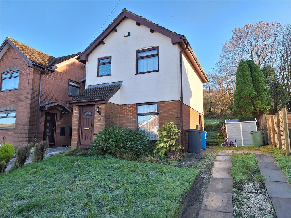 3 bedroom detached house for sale in Burns Close, Moorside, Oldham, OL1