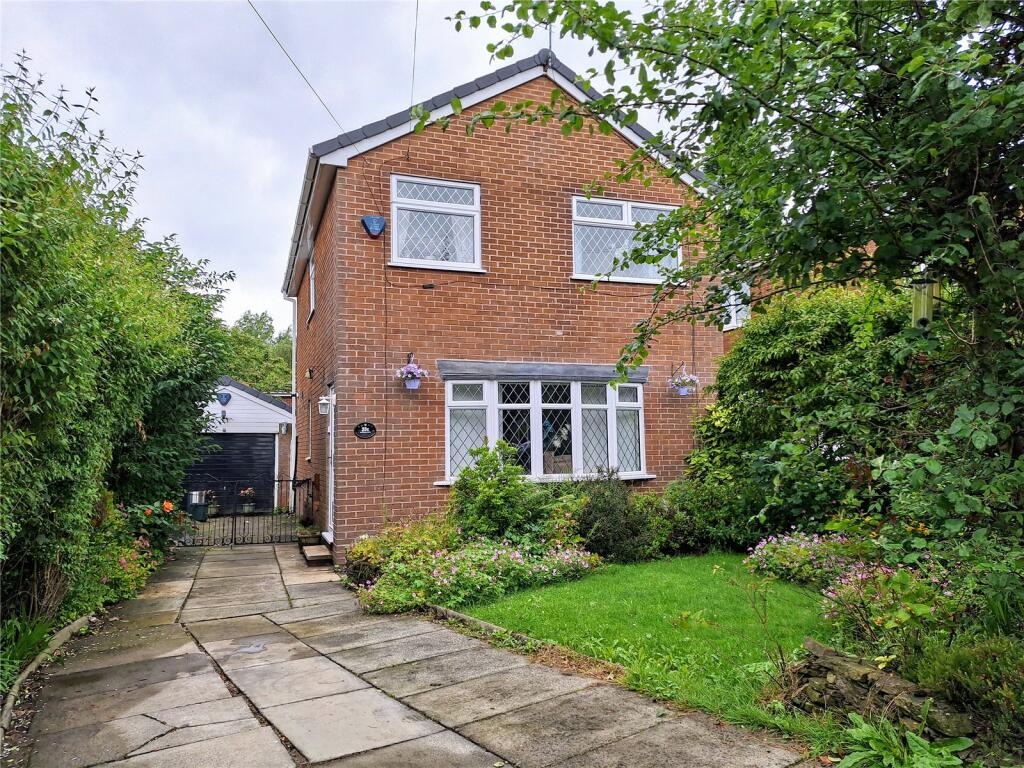 3 bedroom detached house for sale in High Moor Crescent, Waterhead