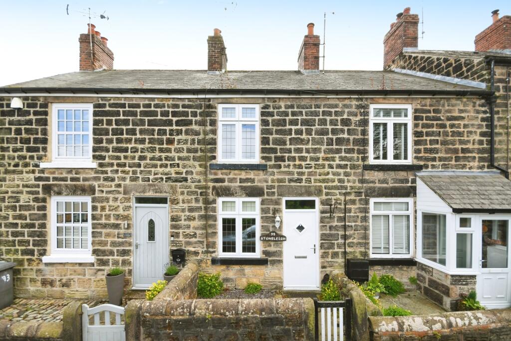 2 bedroom terraced house for sale in Loads Road, Holymoorside