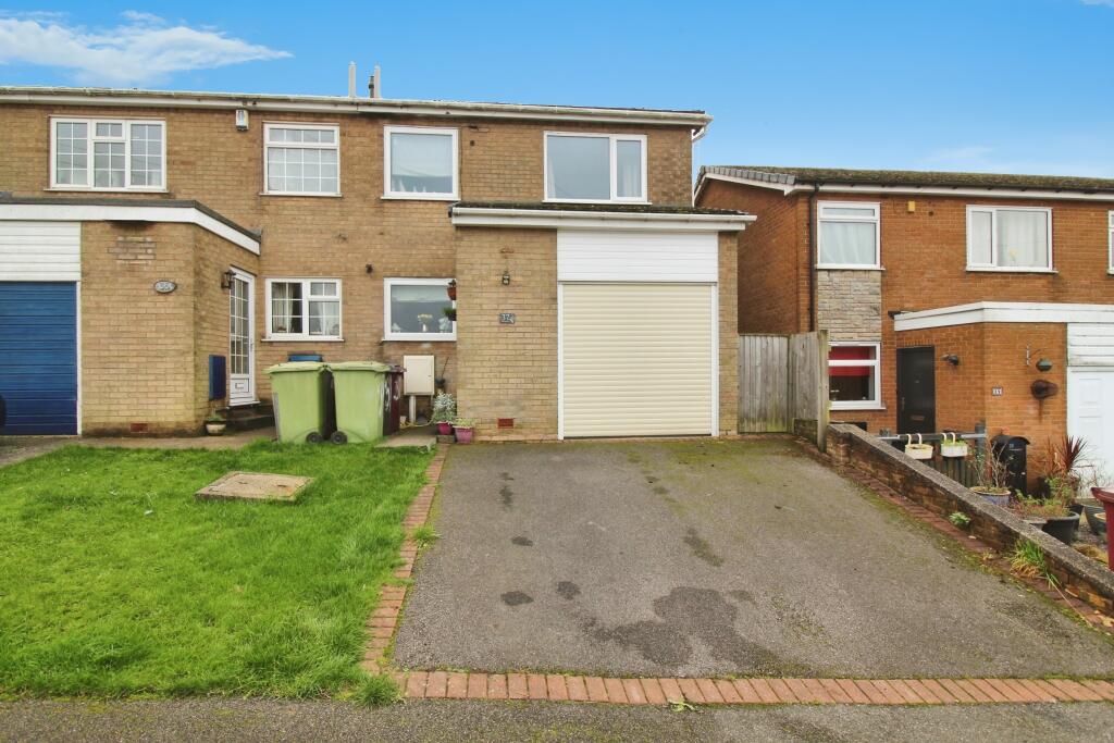 Main image of property: Queensway, CHESTERFIELD, Derbyshire, S45