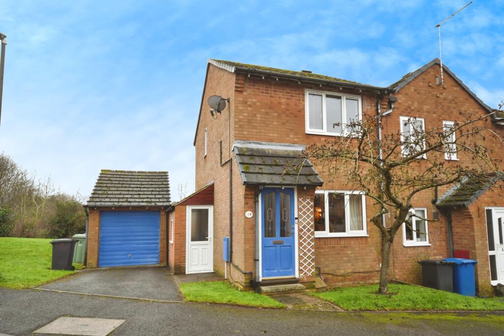 2 bedroom end of terrace house