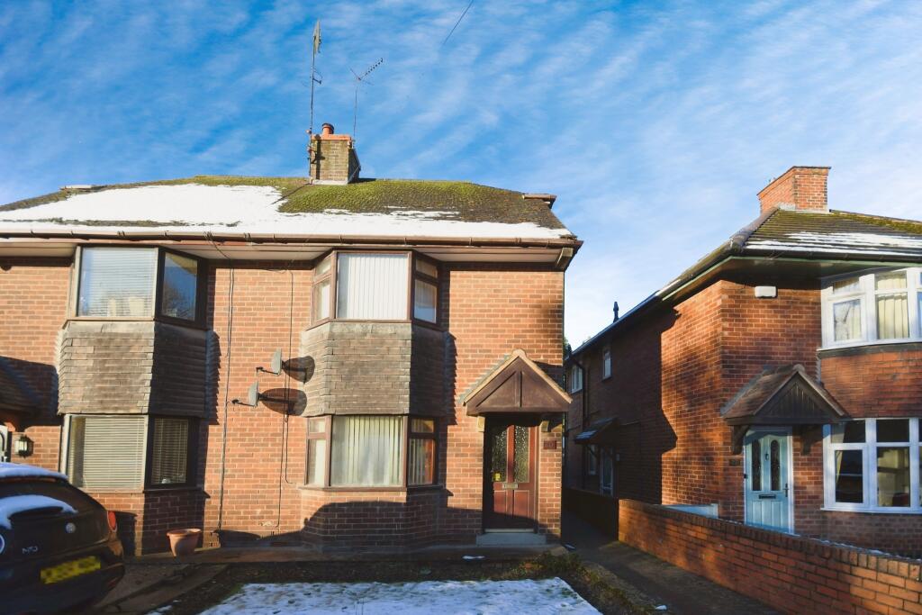 Main image of property: Langhurst Road, Chesterfield, Derbyshire, S40