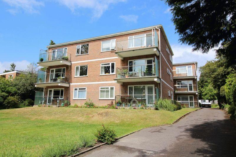 2 Bedroom Flat In 45 West Cliff Road West Cliff Bournemouth Bh4 8az