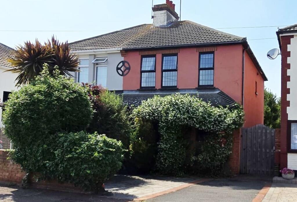Main image of property: 41 Wakering Road, Shoeburyness, Southend-on-Sea, Essex, SS3 9SY