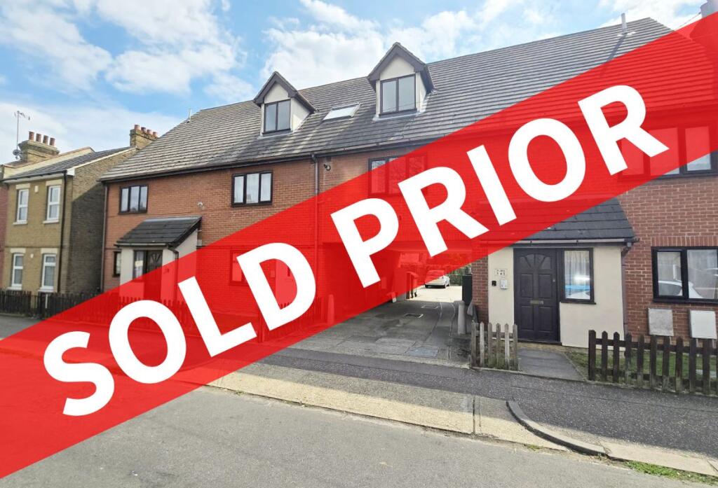 Main image of property: Flat 3, Stowe Villas, Stromness Place, Southend-on-Sea, Essex, SS2 4JH