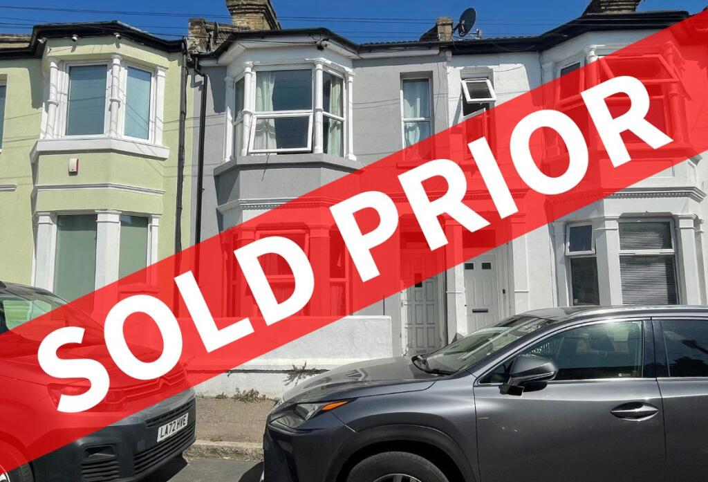 Main image of property: 8 / 8A St. Leonard's Road, Southend-on-Sea, Essex, SS1 2HG