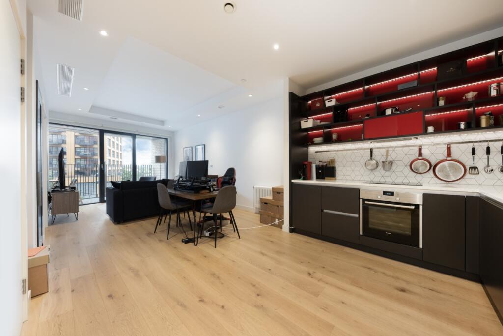 Main image of property: 157 City Island Way London E14
