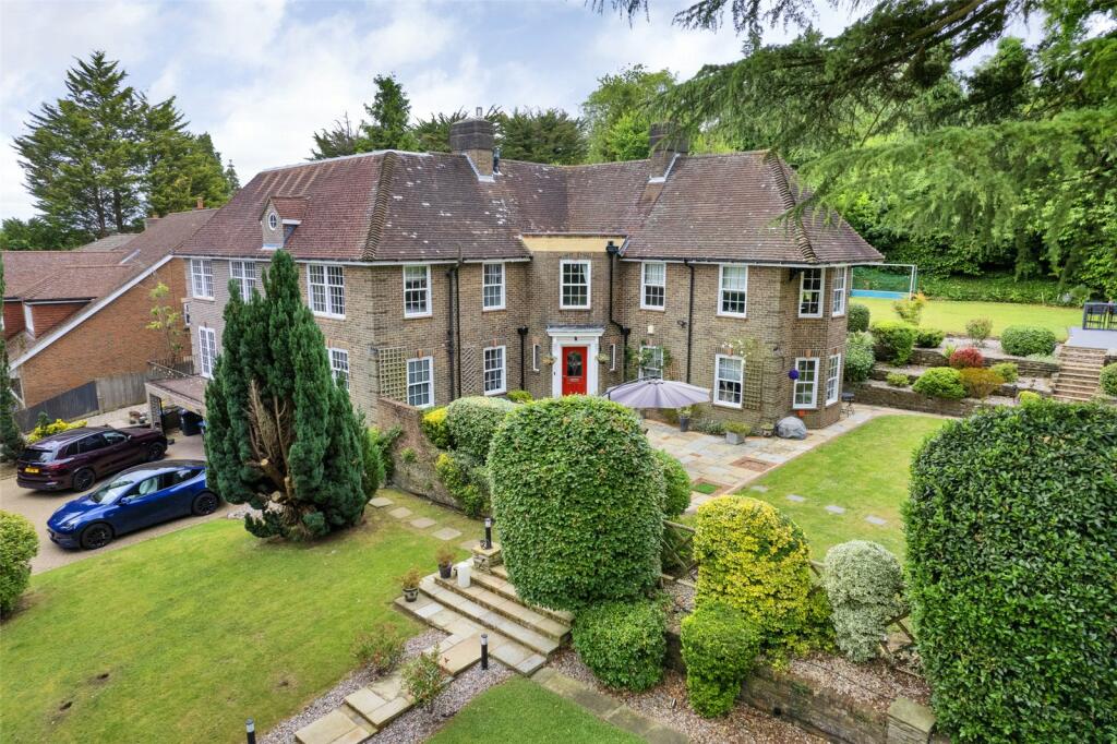 5 bedroom detached house for sale in Harestone Hill, Caterham, Surrey, CR3