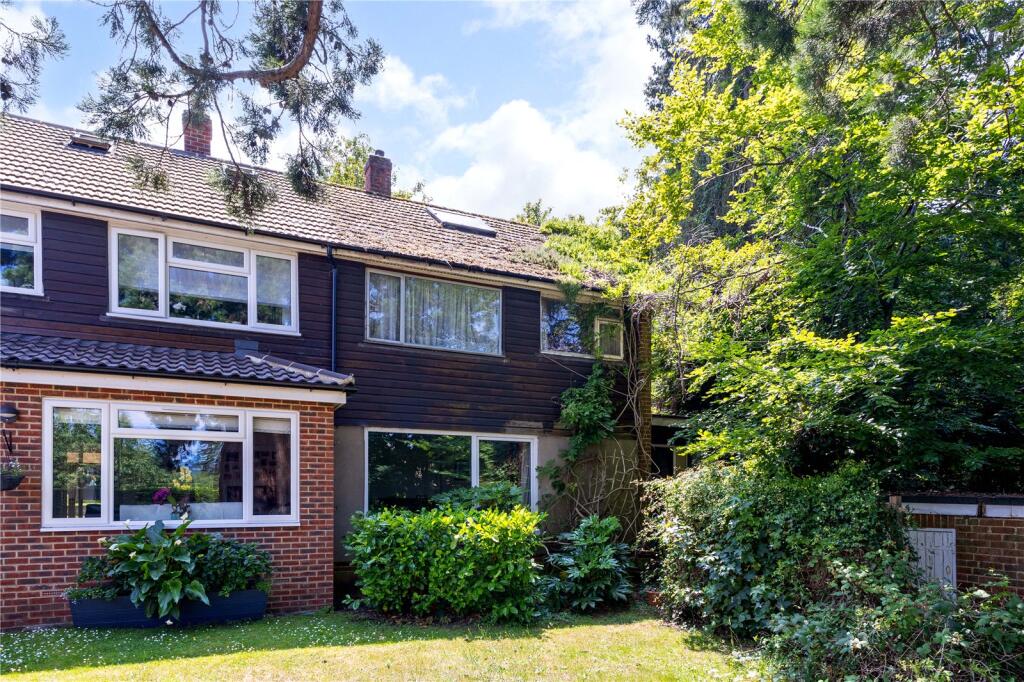 Main image of property: Parkgate Road, Reigate, Surrey, RH2