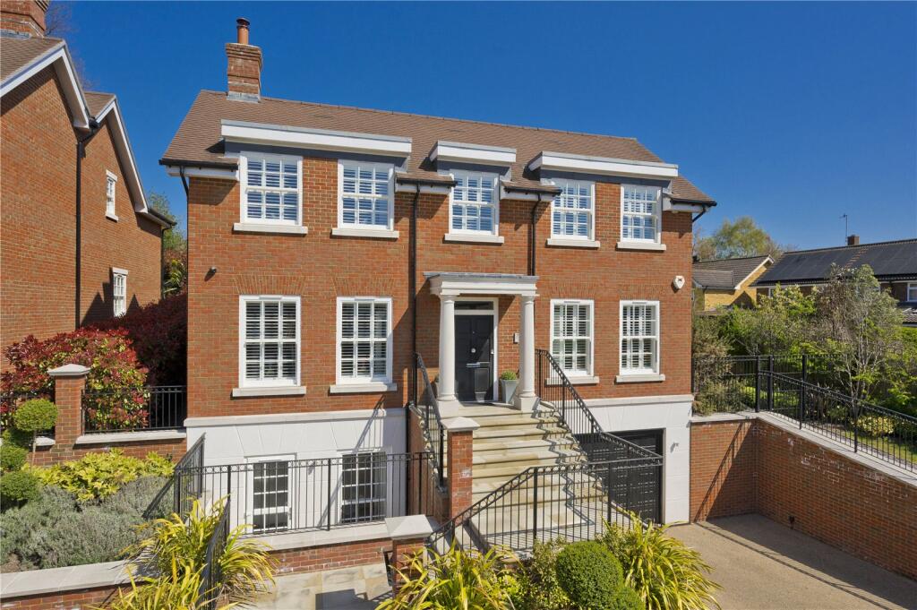Main image of property: Alexandra Gate, 46A West Street, Reigate, Surrey, RH2
