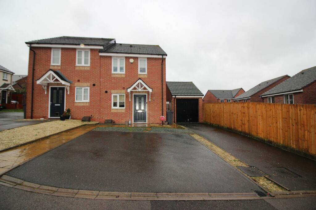 2 bedroom semidetached house for sale in Queslett Way, Great Barr