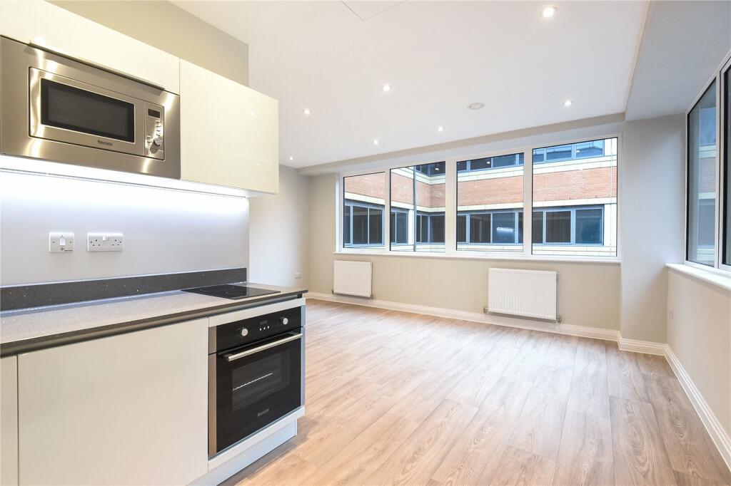 Studio apartment for sale in Swan House, Homestead Road, Rickmansworth, WD3