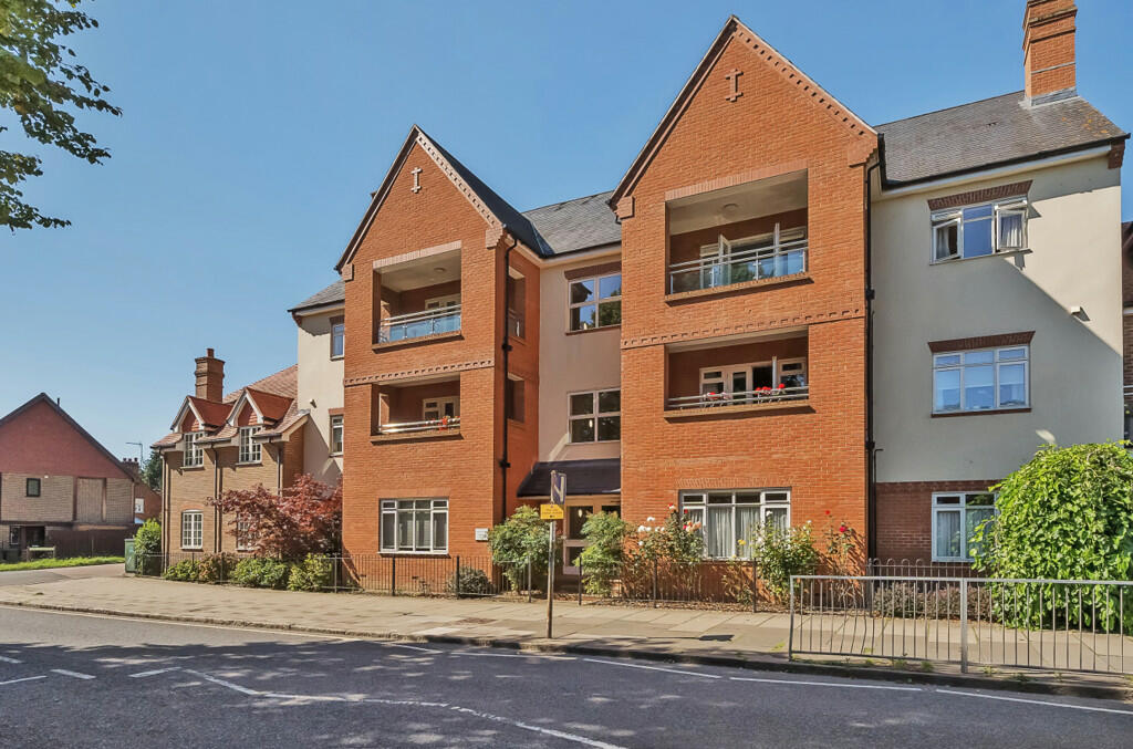 3 bedroom apartment for sale in High Street, Rickmansworth, WD3