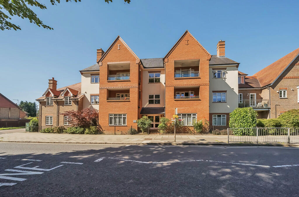 3 bedroom apartment for sale in High Street, Rickmansworth, WD3