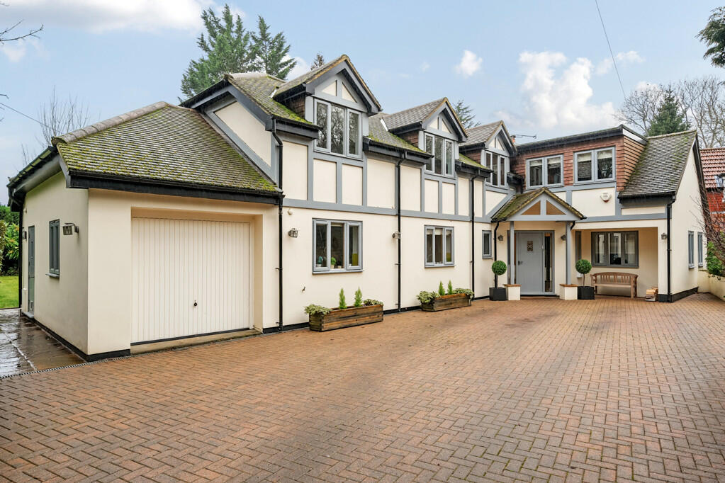 4 bedroom detached house for sale in Ladywood Cottage, Sarratt Lane