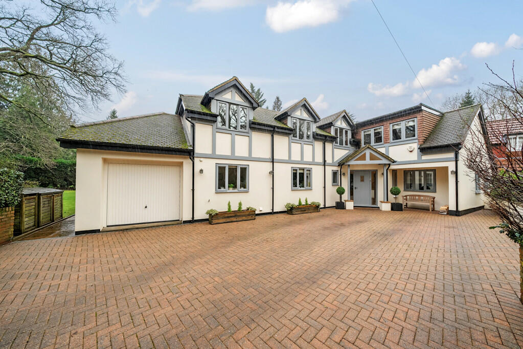 4 bedroom detached house for sale in Ladywood Cottage, Sarratt Lane