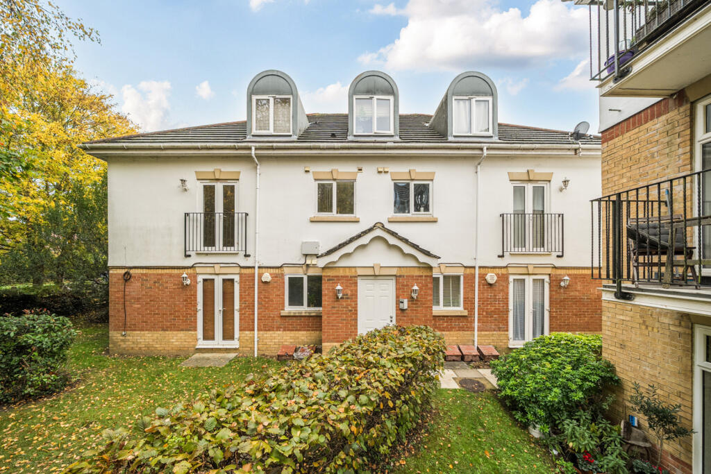 Main image of property: Basildon Close, Watford, Hertfordshire