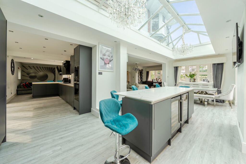 Main image of property: The Drive, Rickmansworth, Hertfordshire