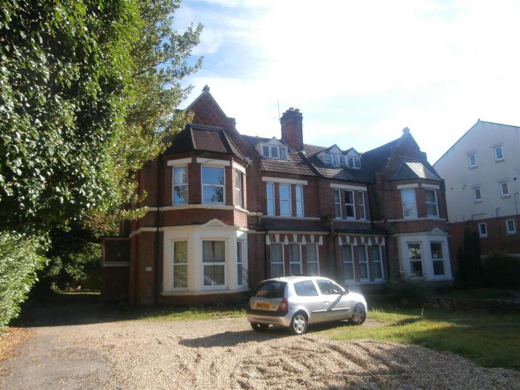 Main image of property: Archers Road, *****Bills Included*******Bills Included*********Student Apartment** Student Apartment **, Southampton