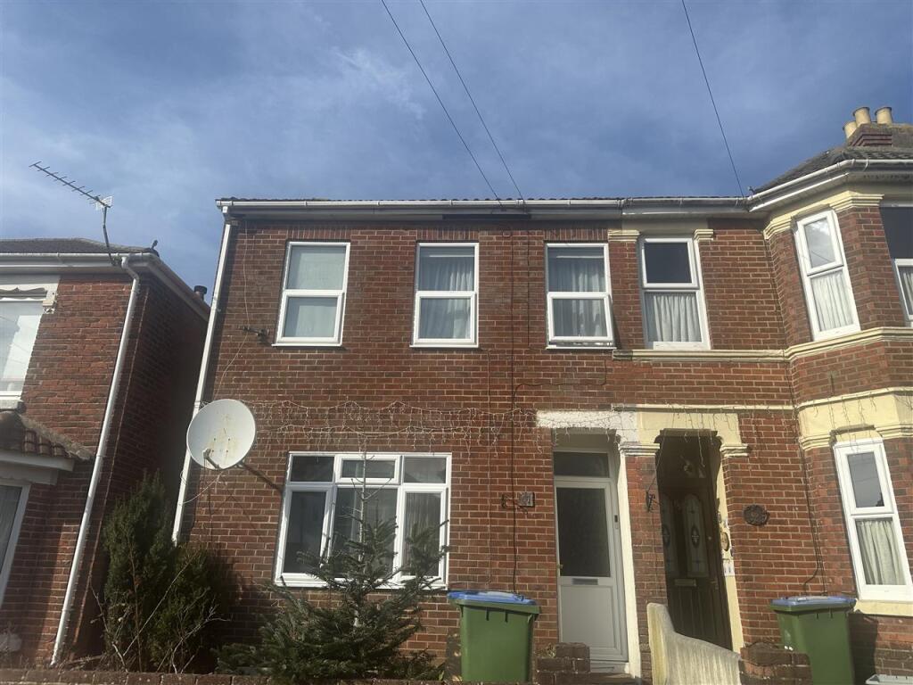 Main image of property: Sholing Road, Southampton