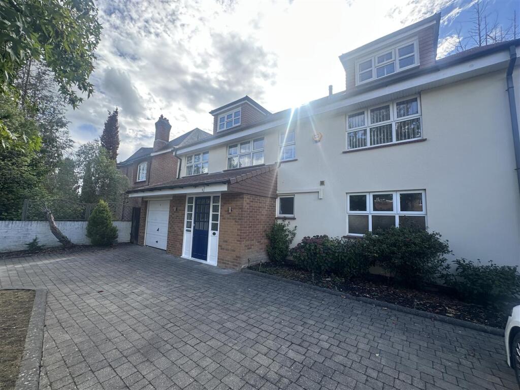 Main image of property: Westbourne Crescent, Southampton