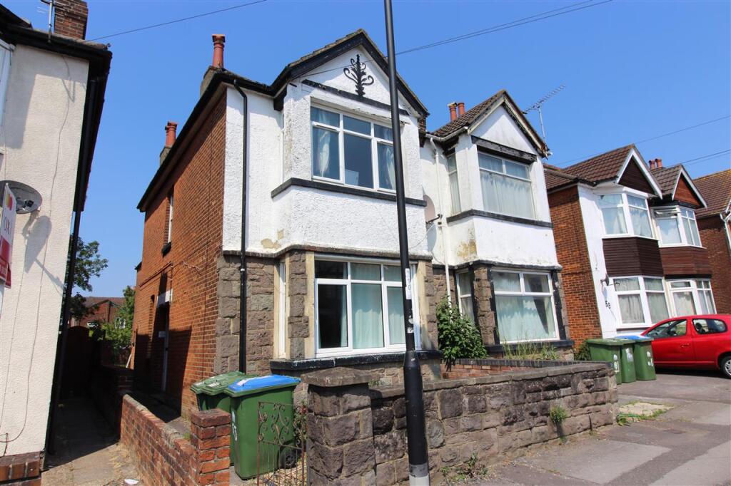 Main image of property: Wilton Avenue, **Student Apartment** Student Apartment **, Southampton