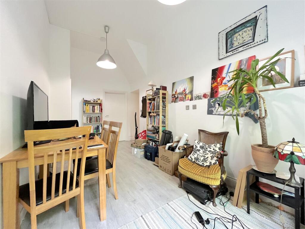 Main image of property: Crescent Road, London