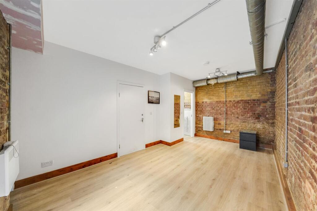 Main image of property: Prince Of Wales Passage, NW1