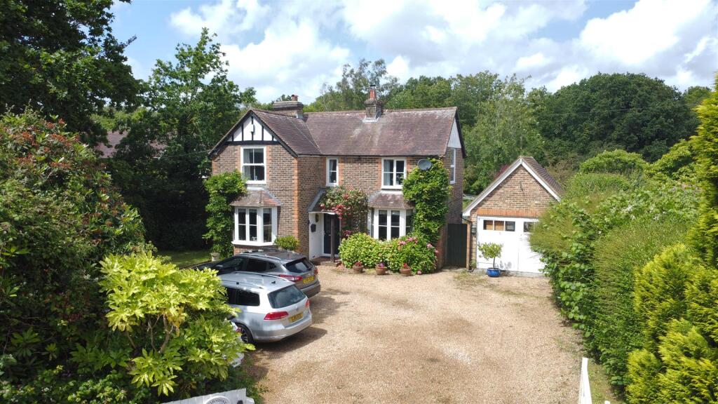 Main image of property: Barnets Hill, Peasmarsh