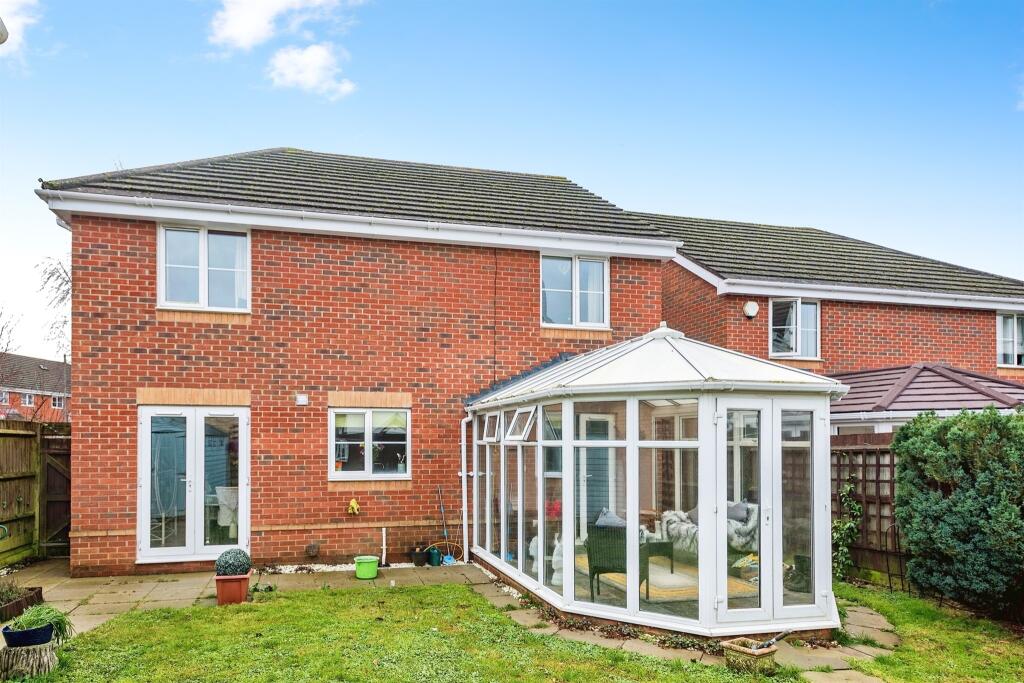 5 bedroom detached house for sale in Blunt Road, Beggarwood
