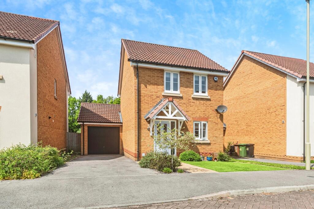 2 bedroom detached house for sale in Longwood Copse Lane, Beggarwood