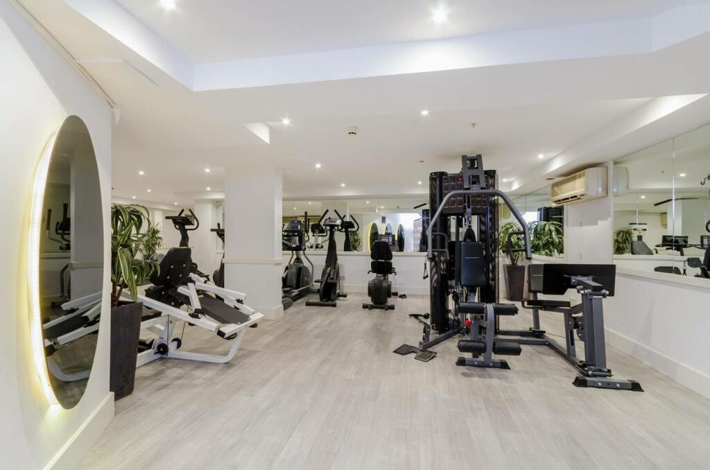 2 bedroom flat for sale in Charter Quay, Kingston, Kingston upon Thames