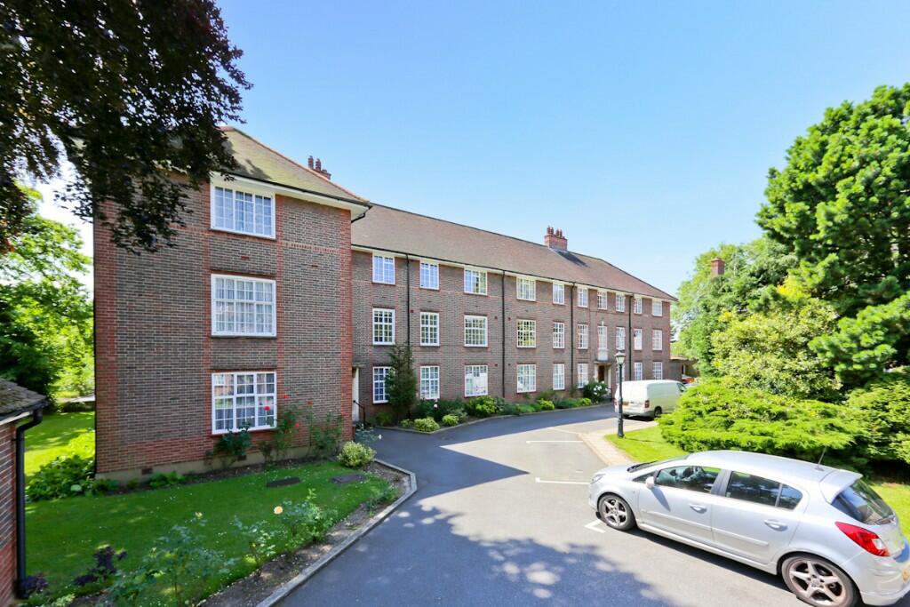 Main image of property: The Green, London, N14