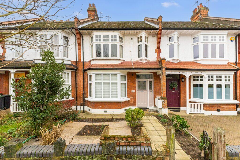 Main image of property: Oakfield, Southgate, N14 6LT