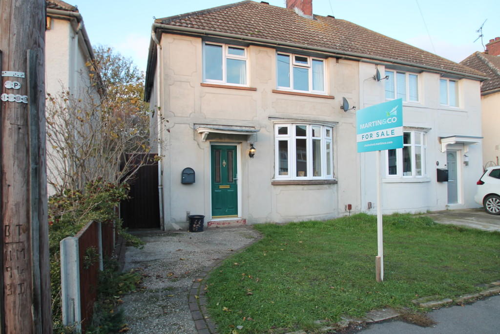 3 bedroom semidetached house for sale in Springfield Park Road