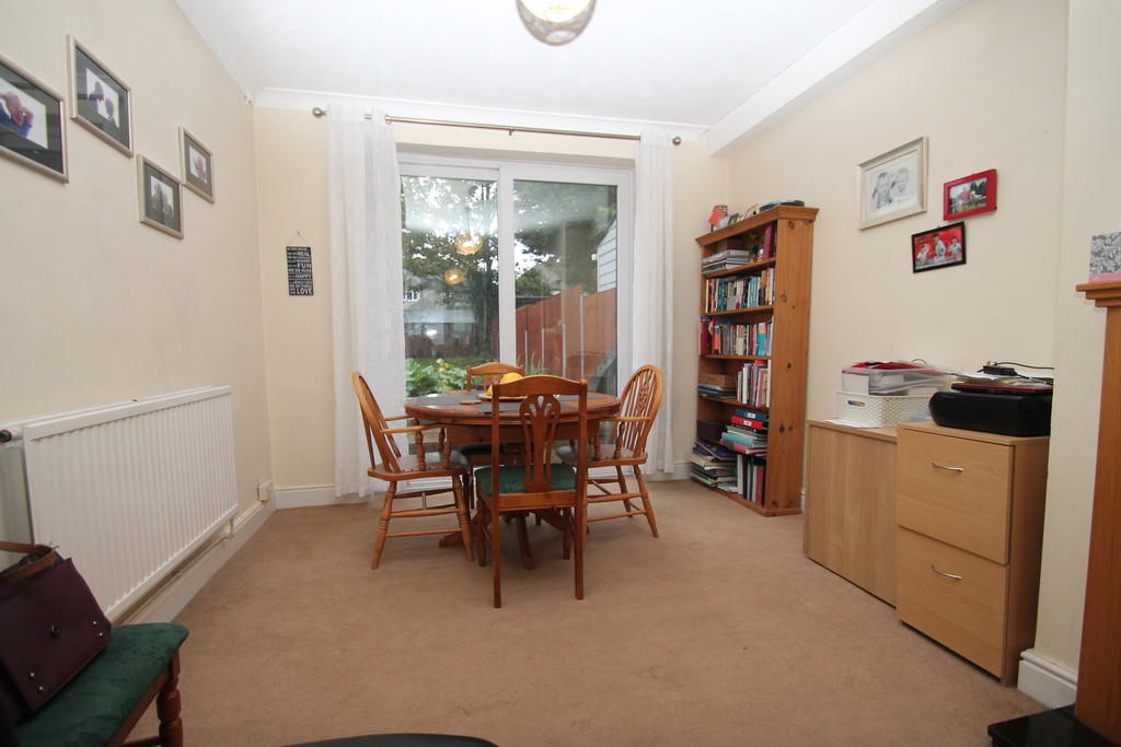 3 bedroom semidetached house for sale in Springfield Park Road