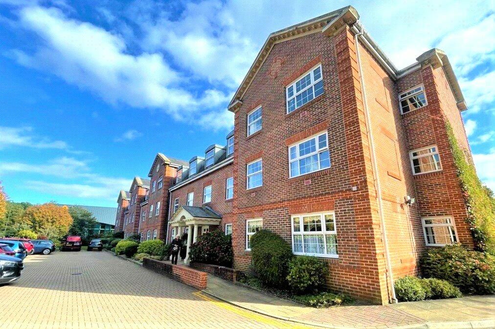 2 bedroom retirement property for sale in London Road, Camberley