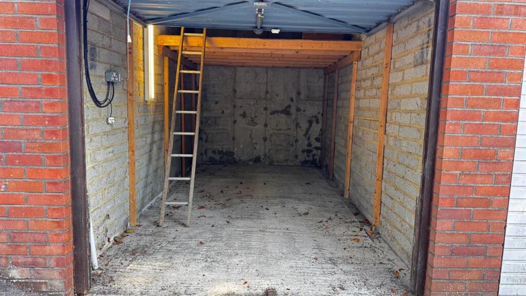 Main image of property: Garage to Rent, Ditchling Road, Brighton