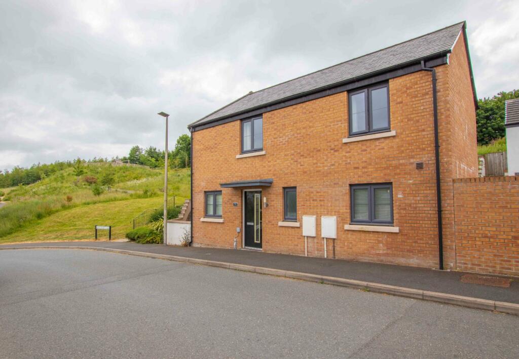 3 bedroom semidetached house for sale in Okehampton, Devon, EX20