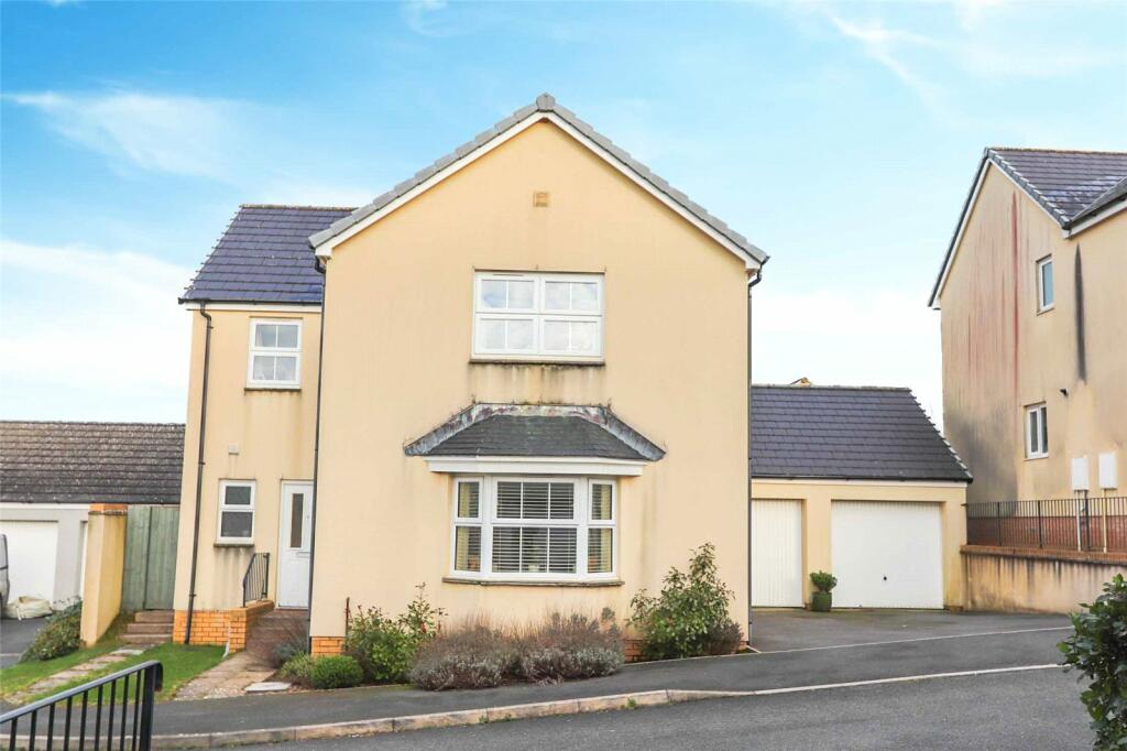 4 bedroom detached house for sale in Okehampton, Devon, EX20