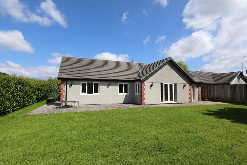 4 bedroom bungalow for sale in Highampton, Beaworthy, EX21