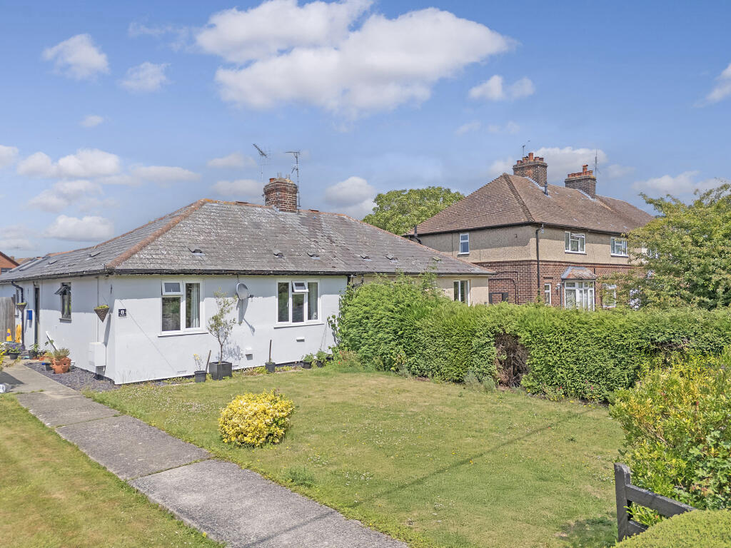 Main image of property: Elm Close