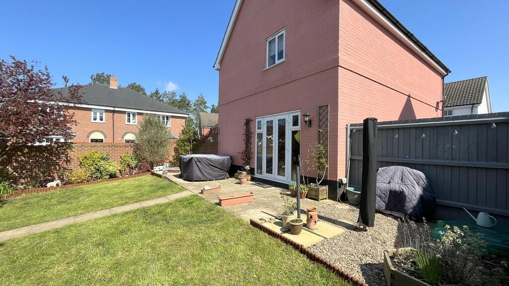3 bedroom detached house for sale in Reeds Way, Loddon, NR14