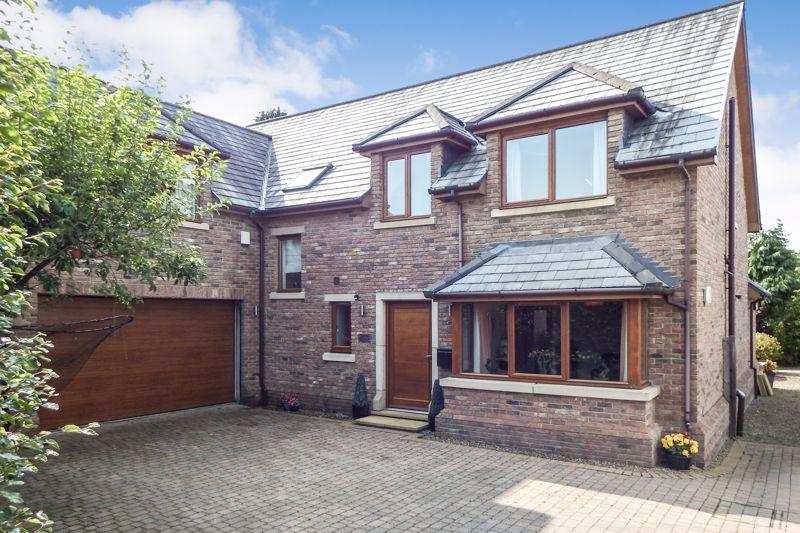 5 bedroom detached house for sale in Crofts Avenue, Corbridge, NE45