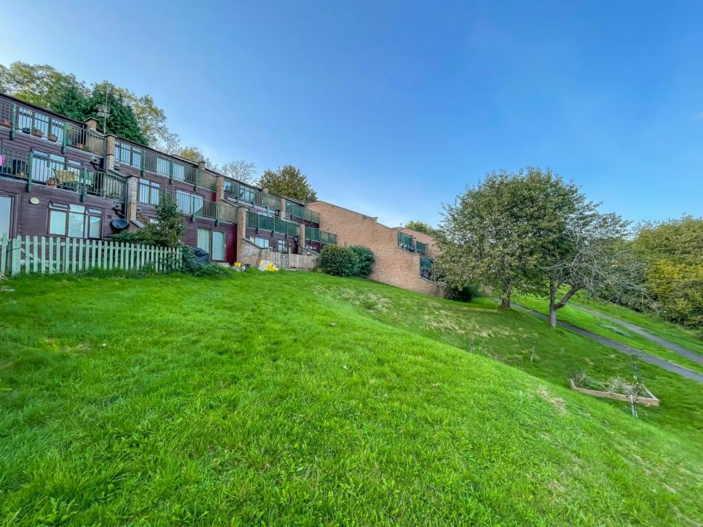 2 bedroom apartment for sale in Briary Road, Portishead, Bristol